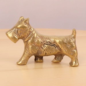 Dog figurine / statuette / sculpture || Scottish Terrier || Vintage solid brass pet || miniature
