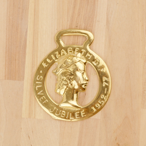 Elizabeth II Silver Jubilee 1952 1977 Horse Brass Badge | Etsy