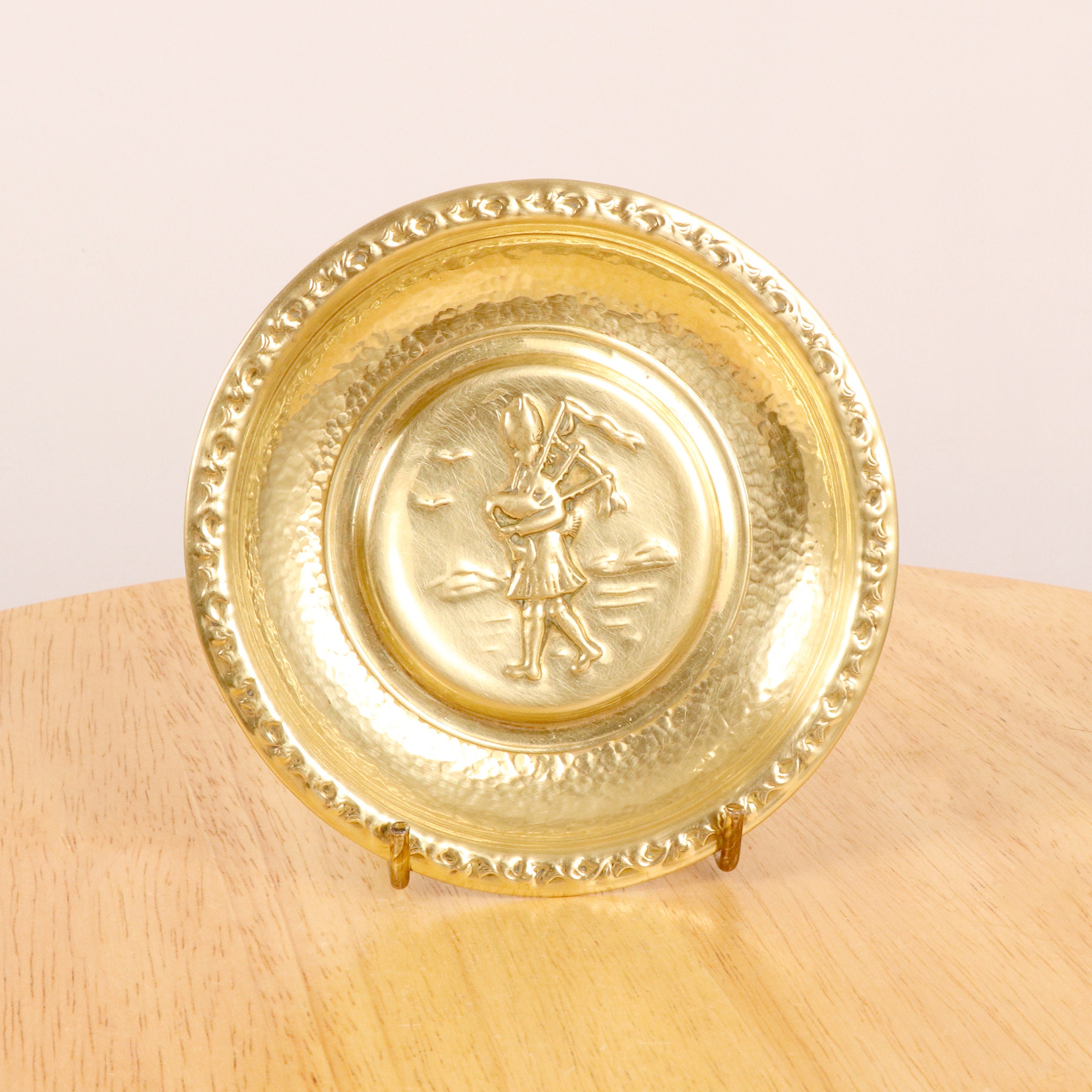 Image of 12 cm Soap Dish/Decor Pin Tray Ashtray || Scottish Bagpiper Design Vintage Solid Brass Scotland Souvenir