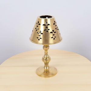 Vintage Brass Candle Holder Lamp – Leaf Cutout Pattern