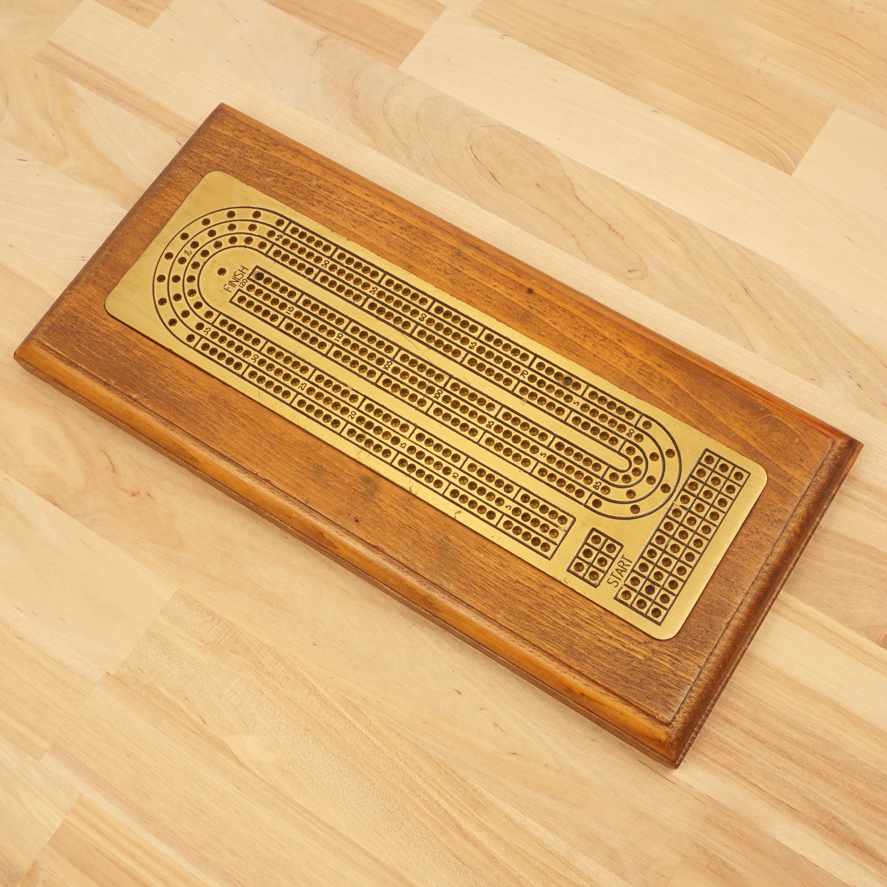 PORTE-QUEUES ET COMPTEUR DE POINTS