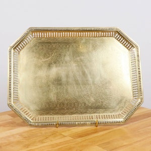 Tray / serving plate / platter || Vintage solid brass || Handmade engraved floral ornaments design