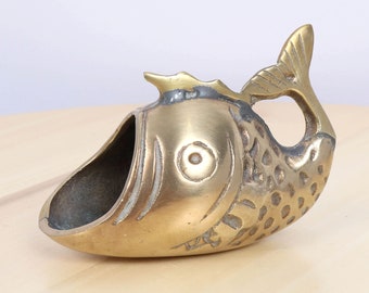 Fish Ashtray / Whale ashtray || Happy Fish / Happy Whale || Vintage Solid Brass