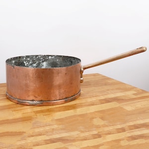 Antieke koperen steelpan groot | Zware koperen pot met messing handvat | Vintage keukengerei | Rustiek boerderijdecor | Pan in Franse stijl