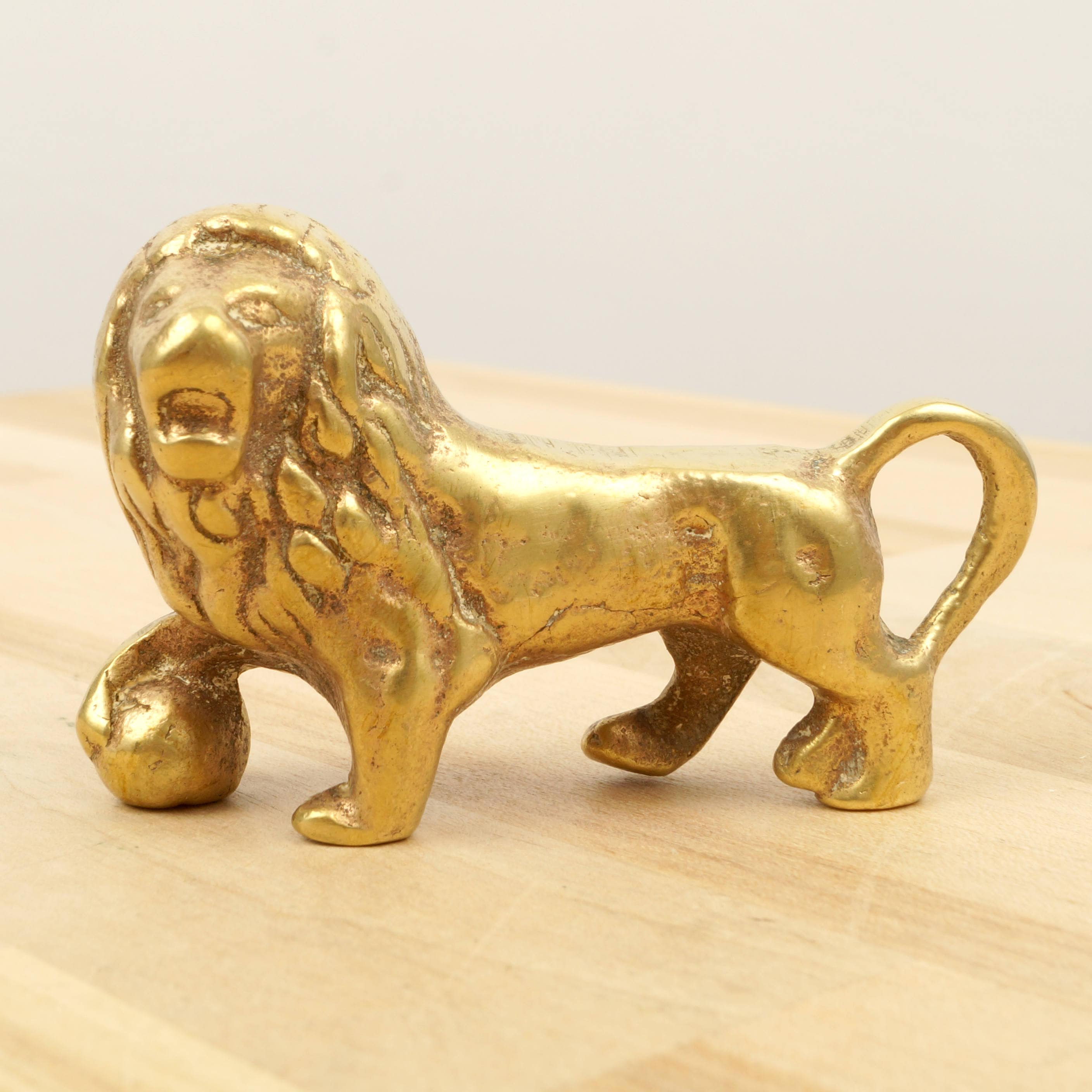 Lion Sculpture / Statue || Vintage Solid Brass || Metal Alloy Figurine ...