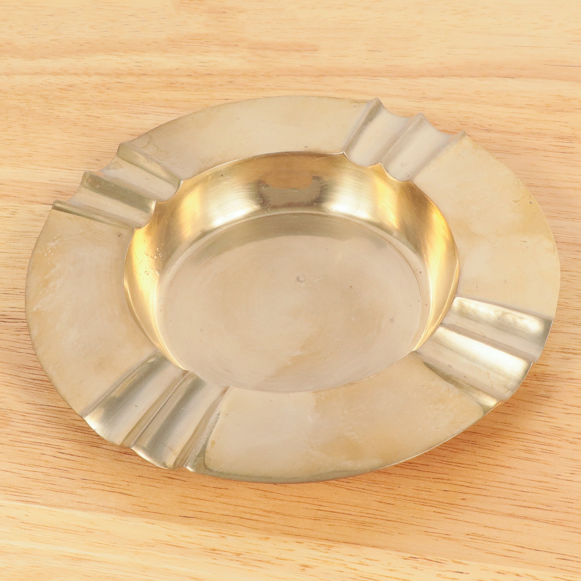 Large Ashtray Vintage solid brass round shape ashtray Etsy