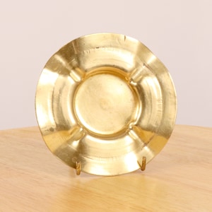Handmade Ashtray || Vintage round shape || Vintage solid brass ashtray || Four space ashtray