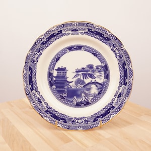 Ceramic plate / dish / tray || Exclusive willow pattern design specially commissioned by Ringtons  Produced by Wade Ceramics
