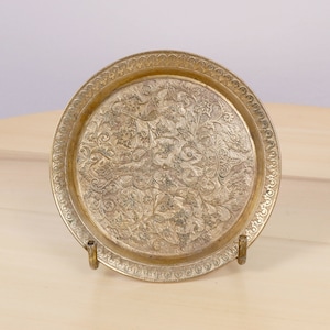 Plate / trays / dishes || floral design || on the back &quot;India 1514mc&quot; || Vintage solid brass