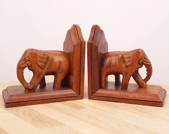 Vintage Wood Bookends || elephant design || sculpture / figurine / statue