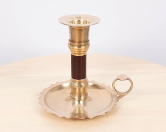 Brass & Wood Chamberstick Candle Holder – Classic Colonial Style – 13 cm Tall - Vintage Candleholder