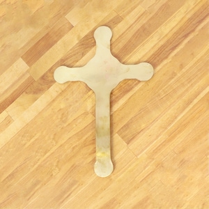 Vintage Kreuzigungsfigur aus massivem Messing / Wandbehang || Kirche Kruzifix / Kreuz