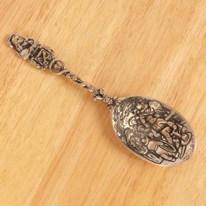 Decorative spoon || Detailed village design || Vintage solid brass Silver plated Spoon Execution Scene De Tandmeester Jan Steen