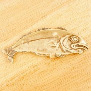 Fish ring or jewellery dish / pin tray / ring tray || Vintage solid brass / Salmon fish tray