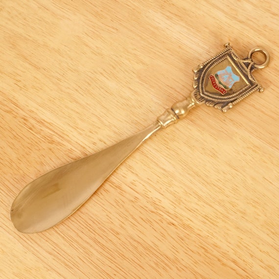 Folkestone shoehorn || Vintage solid brass shoeho… - image 1