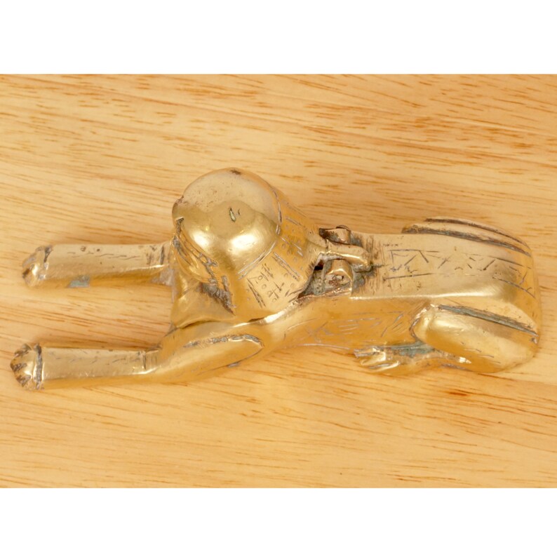 Inkwell amall container miniature fingurine decorative box Sphinx design can be used as an ashtray