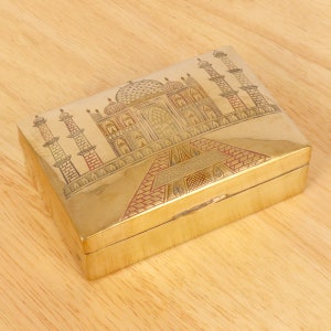 Box || Vintage solid brass || Hindu temple design || Wooden inlay || Hinged Lid || Red and black || Taj Mahal