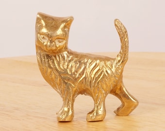 Kitten figurine / sculpture / miniature / statue || Cat design || Vintage solid brass || Detailed fur / kitten