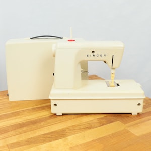 Vintage Singer Toy with Case Sewing Machine &quot;Golden Panoramic&quot; Made in France Play to Learn Sewing