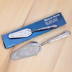 Unused Anne Queen Silver Plated Cake Slice / Pie Spatula || Catalogue 0/580 A Mayell product Made in England