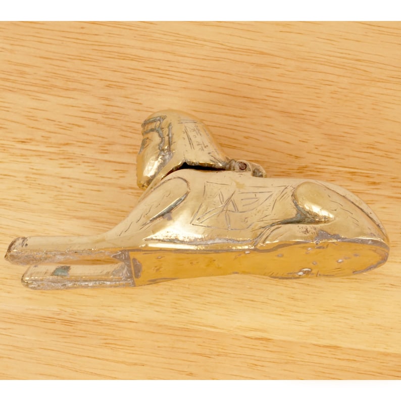 Inkwell amall container miniature fingurine decorative box Sphinx design can be used as an ashtray