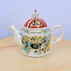 Ceramic Teapot / kettle || Pickwick Papers || Sadler Classic Collection || James Sadler || Made in England || Charles Dickens || Porcelain