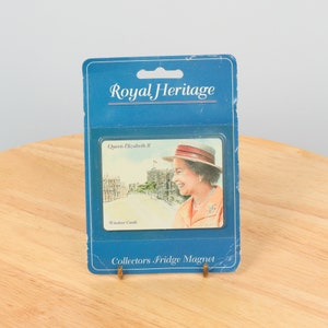 Unopened Collectors Fridge Magnet of Queen Elizabeth II || Windsor Castle || Royal Heritage || Kp magnet collections || Made in the UK