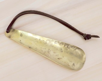 ヴィンテージ真鍮✖️木製靴ベラ 刻印無料】育てる靴べら ナチュラル｜栃木レザー 真鍮 キーホルダー