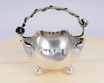 Vintage Silver-Plated EPNS Floral Bowl with Handle – Mark Willis MW&S, Antique Tray – Elegant Home Décor Piece