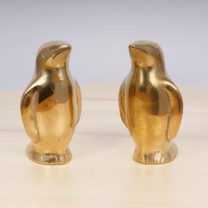 2 brass figurines / sculptures / statues || Penguins || Vintage solid brass