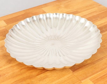 Silver plate / tray / bowl || Vintage solid silver plated ribbed serving bowl