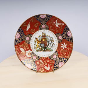 Queen Elizabeth II Golden Jubilee Plate | Royal Commemorative Plate 1952–2002 | Fine Bone China Made in England | Royal Souvenir Collectible