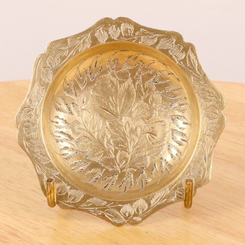 Made in India 966J Handmade engraved floral pattern Vintage Solid brass 9 cm Dish tray plate bowl