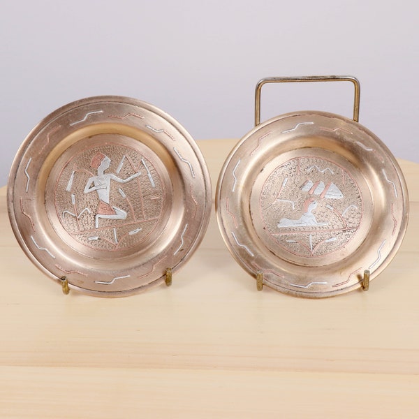 11 cm plates / dishes / trays || Vintage || Brass, copper and silver || Egyptian design - sphinx and pyramids  || set of two / pair