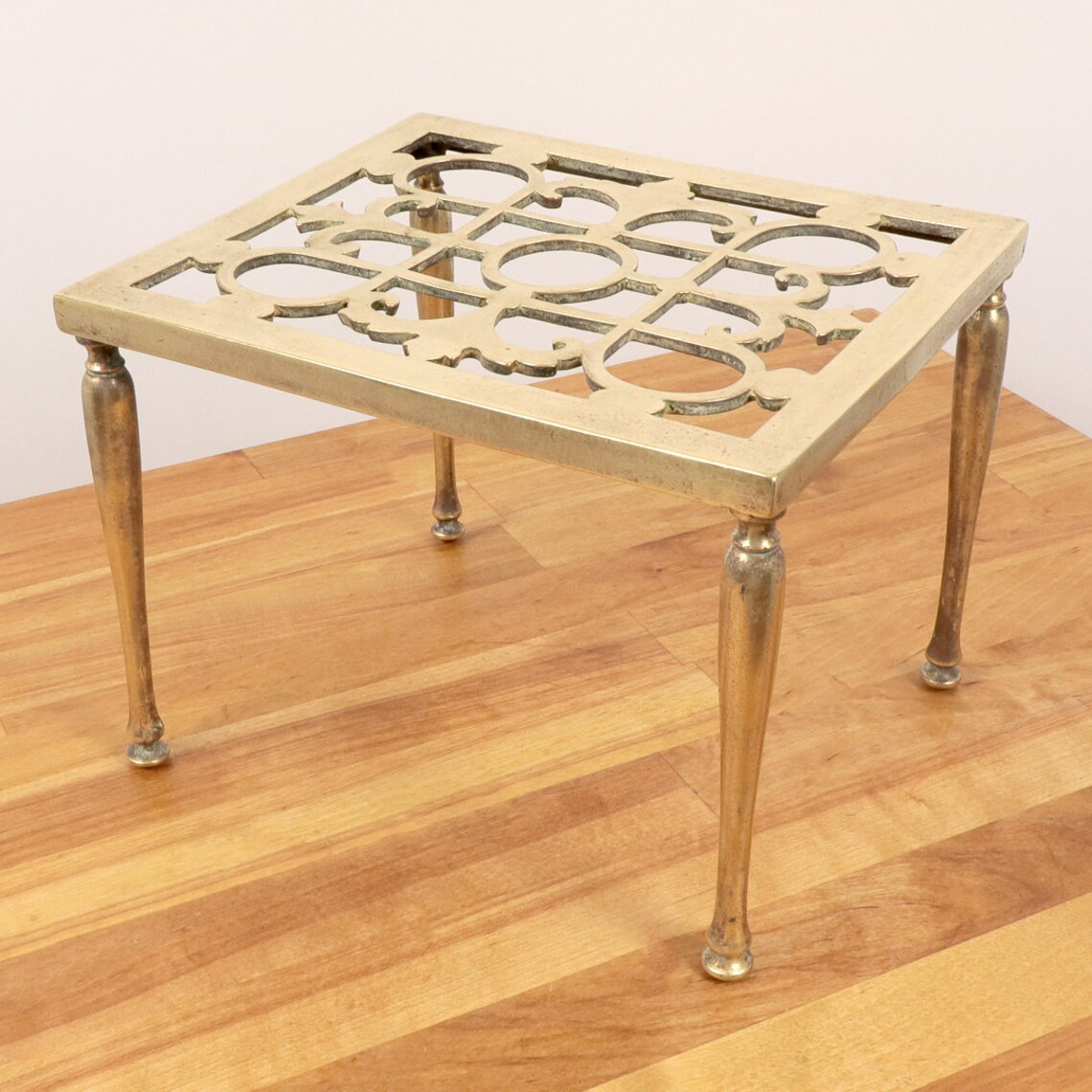 Side table / Kettle stand / tea pot stand / plant pot stand / trivet || Rectangle shape ||  Antique solid brass, photo 3 sur 5