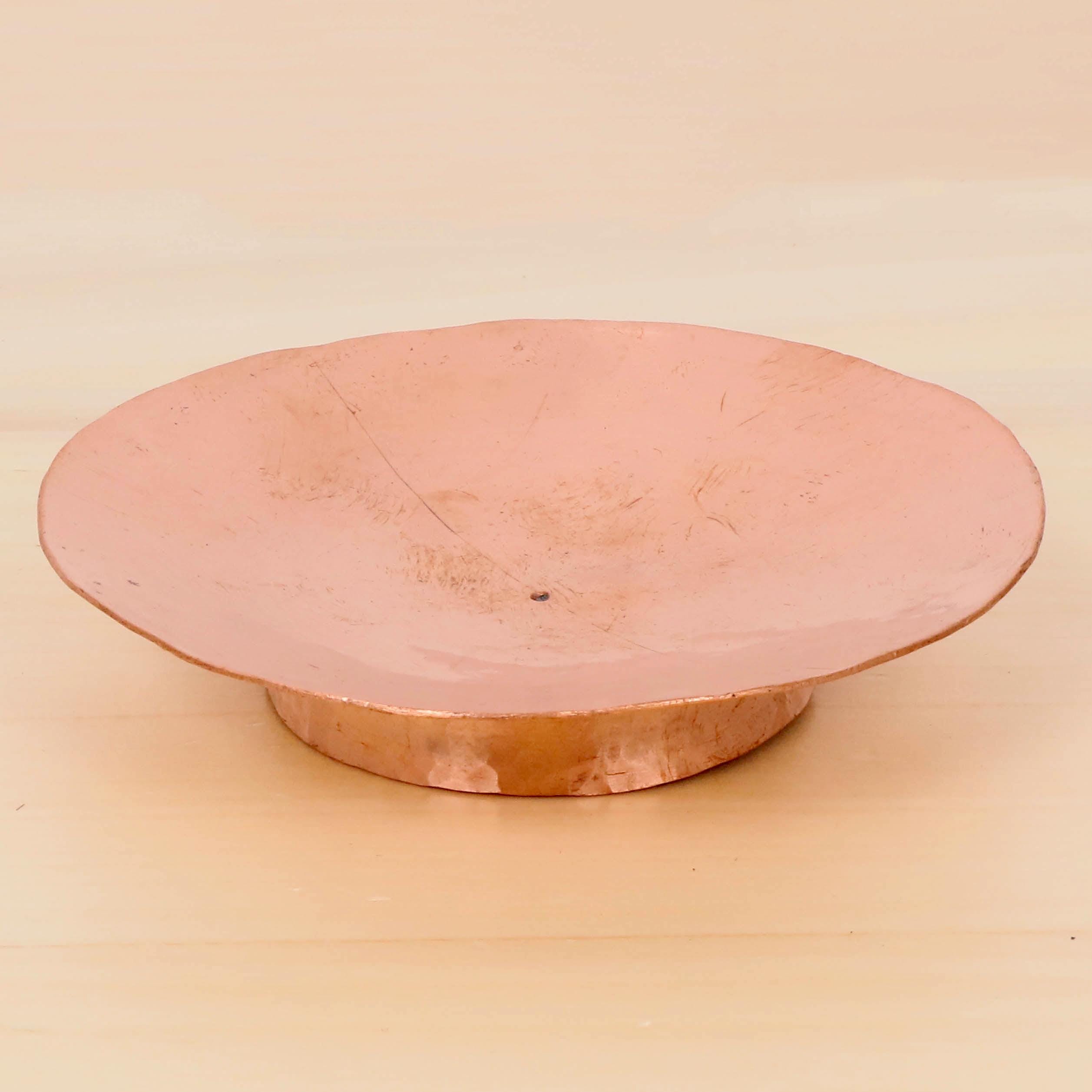 手作りの槌目銅皿 | 打ち出し銅製小物入れボウル | 素朴な銅製装飾品 