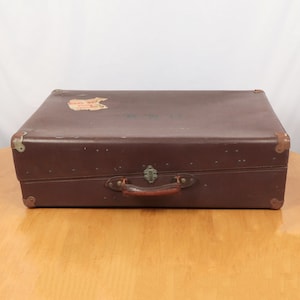Luggage / Traveling Case / Suitcase || Vintage solid leather || H.N.W