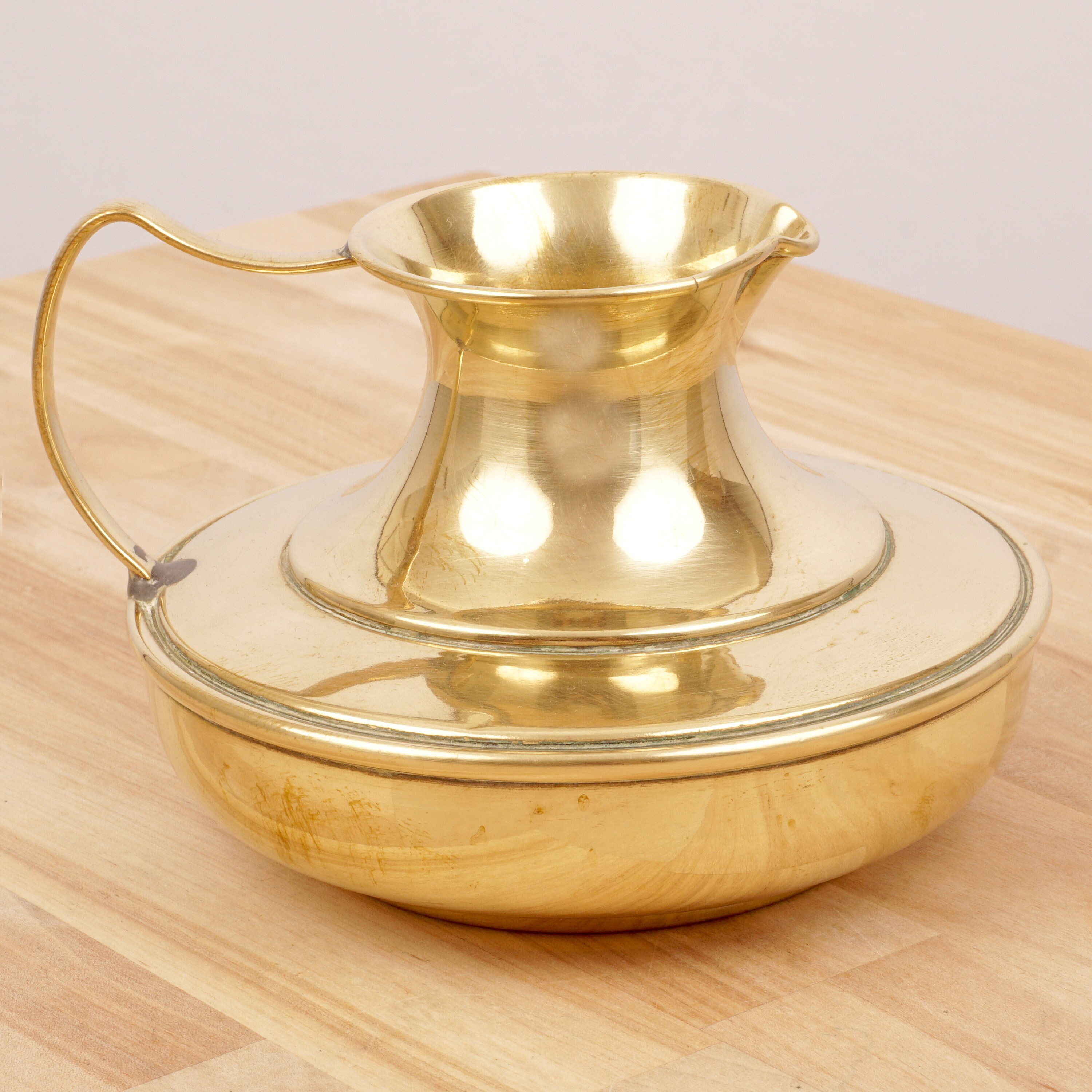 X1Pitcher / jarra / jarra con mango // latón sólido vintage Etsy