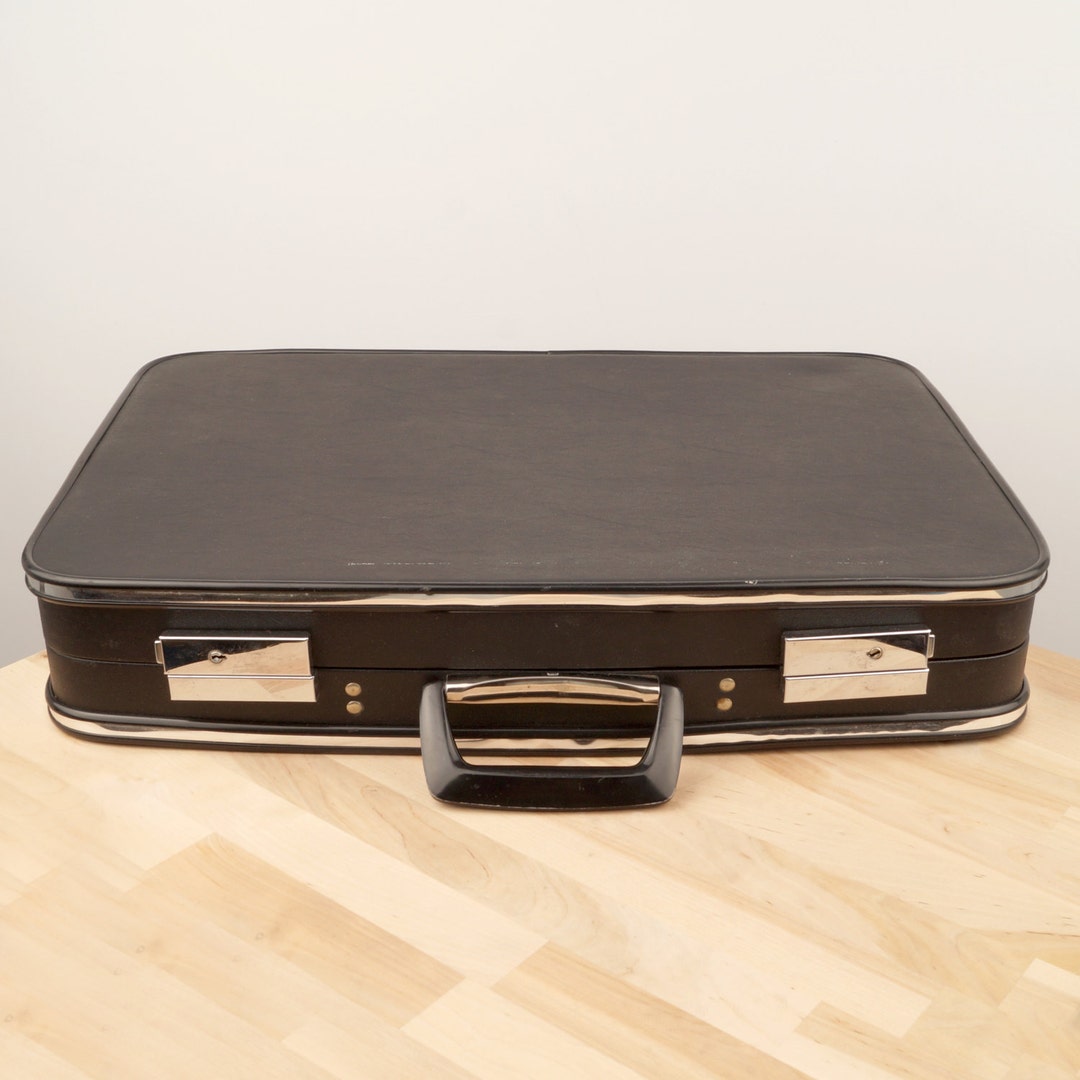 Vintage Luggage / Travel Bag / Suitcase || Cheney Keys Made in