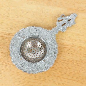Tea Strainer || Vintage metal silver color tea strainer || ship shape handle and nautical ornaments around