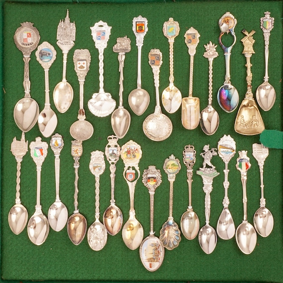 A Collection of Souvenir Spoons || World Wide || Vintage Wooden