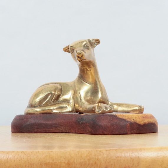 グレイハウンド の 置物　真鍮　オブジェ　ヴィンテージ　犬 グレイハウンド の 置物 真鍮 オブジェ ヴィンテージ 犬 - メルカリ