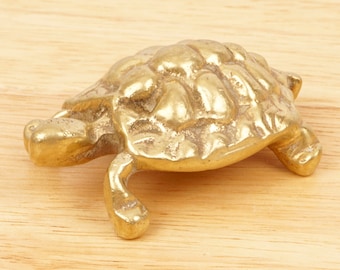 Turtle figurine / sculpture / miniature || Vintage solid brass || Detailed || Reptile