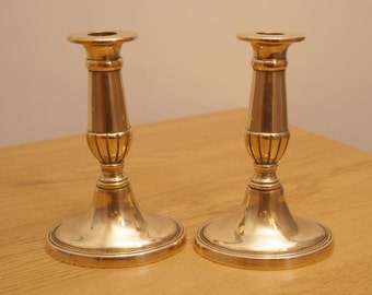 2 candelabros vintage // perfecto estado // latón macizo // soporte de forma ovalada