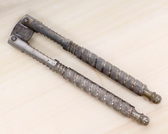 Vintage Jennings Bros. Nut Cracker – Antique Folding Nutcracker – Ornate Steel Kitchen Tool – Made in USA