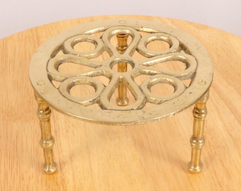 Kettle stand / Flower pot stand  / Trivet || Vintage solid brass