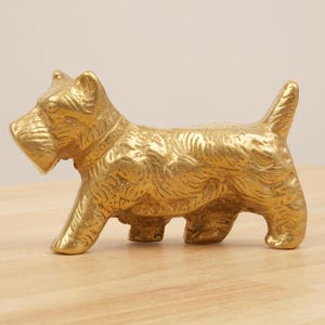Dog Sculpture ||  Scottish Terrier || Vintage Statue || Metal Alloy Figurine || Miniature Statuette Dog / Gift for dog lovers || Figurine