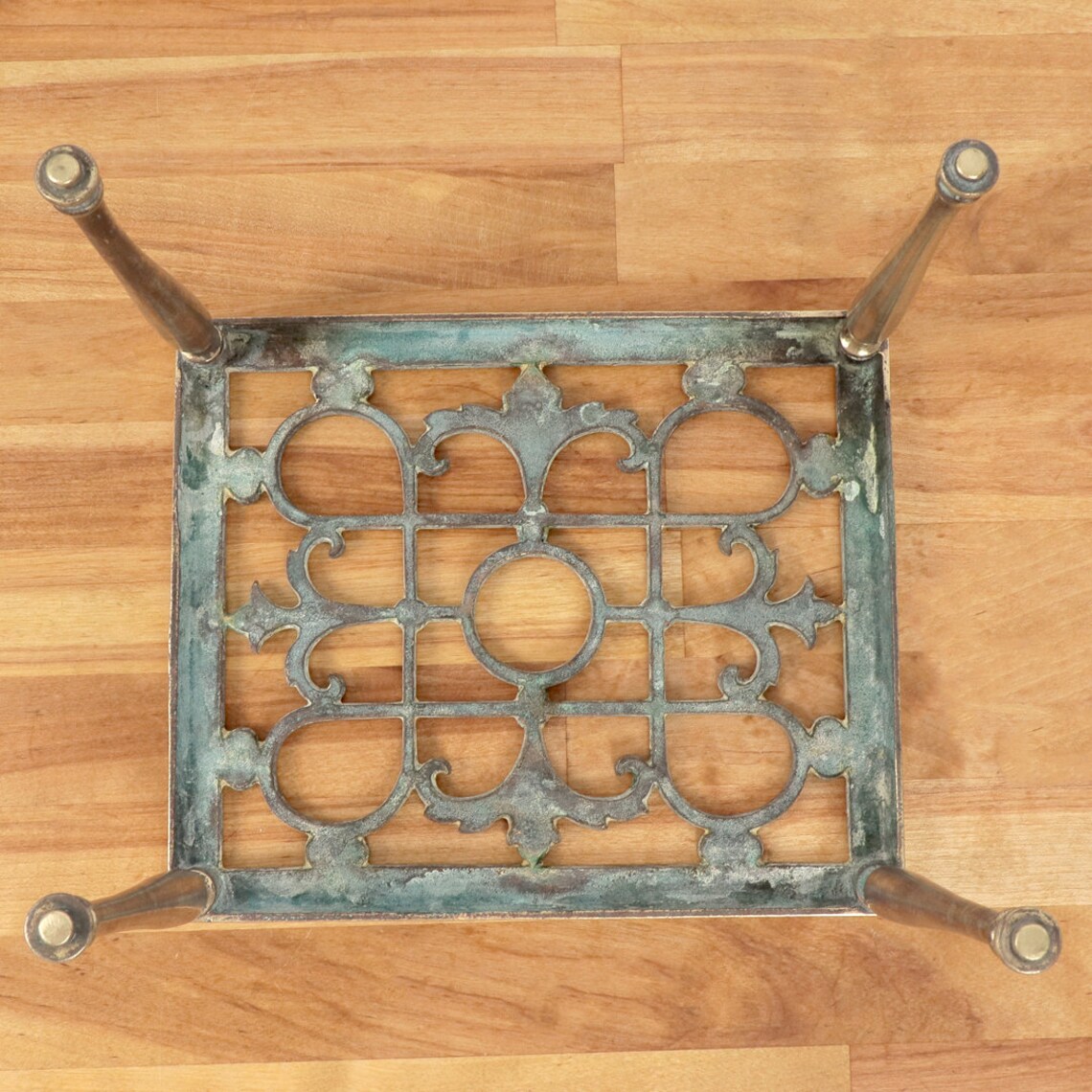 Side table / Kettle stand / tea pot stand / plant pot stand / trivet || Rectangle shape ||  Antique solid brass, photo 4 sur 5