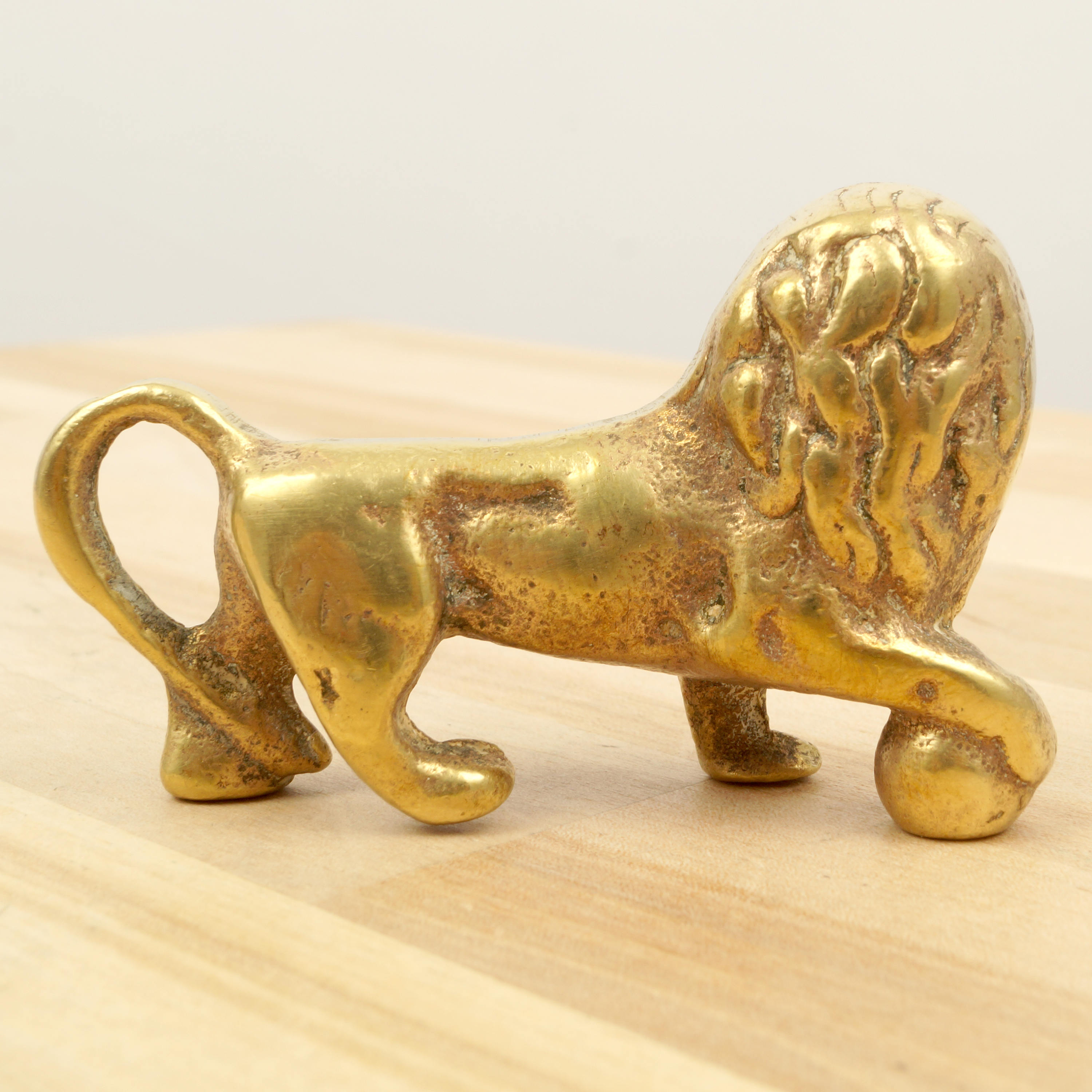 Lion Sculpture / Statue || Vintage Solid Brass || Metal Alloy Figurine ...