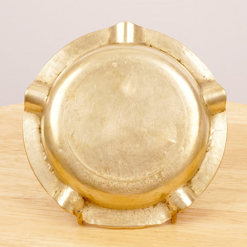Vintage solid brass Vilkave scene Circle shape Pub Scene Ashtray